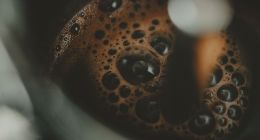 咖啡消費旺季到來 為何想轉讓的庫迪聯營商卻越來越多